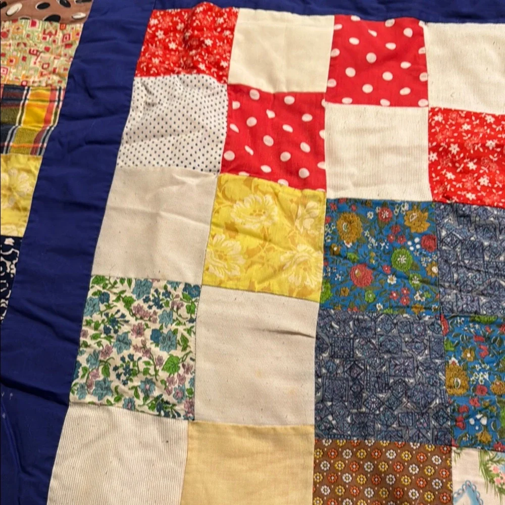 Quilt Vintage Blue,Yellow,Multi Color Tied Quilt